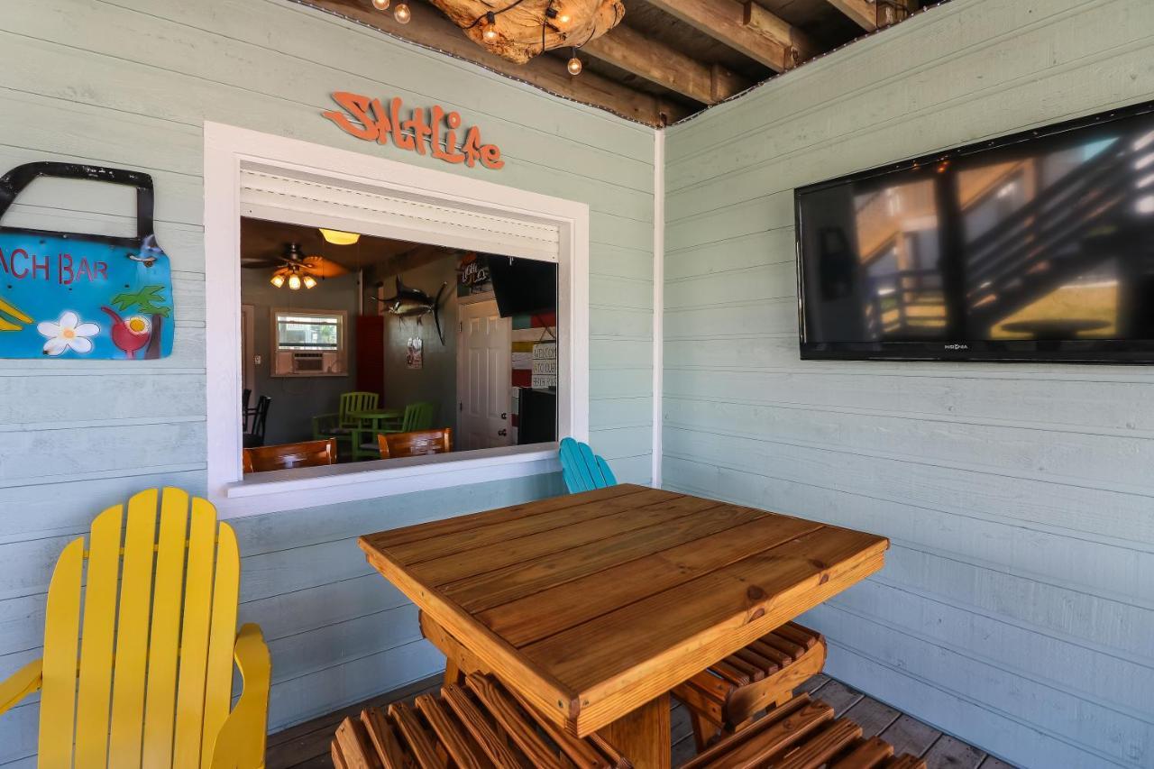 One-Of-A-Kind Beach Home With Lounge Bar Game Room 갤버스턴 외부 사진