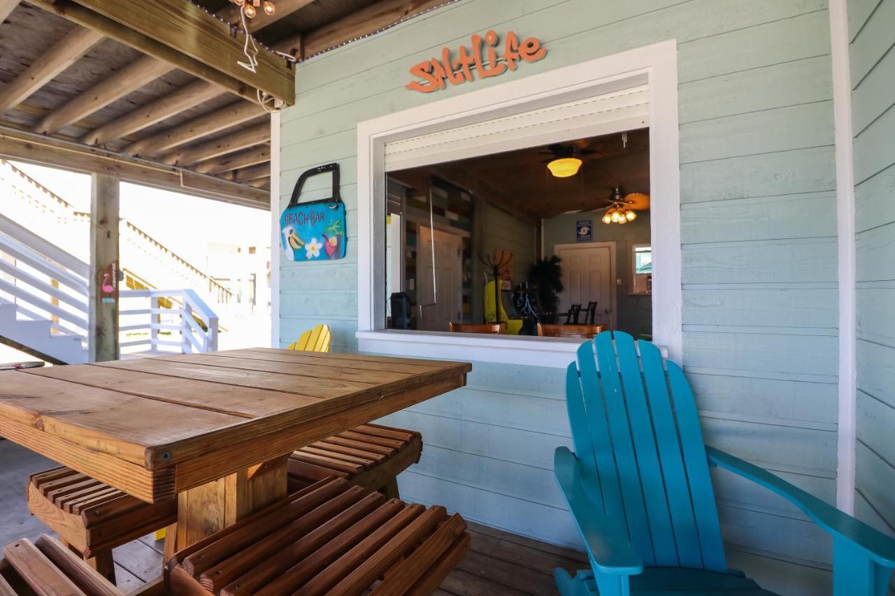 One-Of-A-Kind Beach Home With Lounge Bar Game Room 갤버스턴 외부 사진