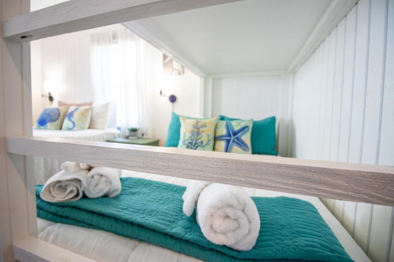 One-Of-A-Kind Beach Home With Lounge Bar Game Room 갤버스턴 외부 사진