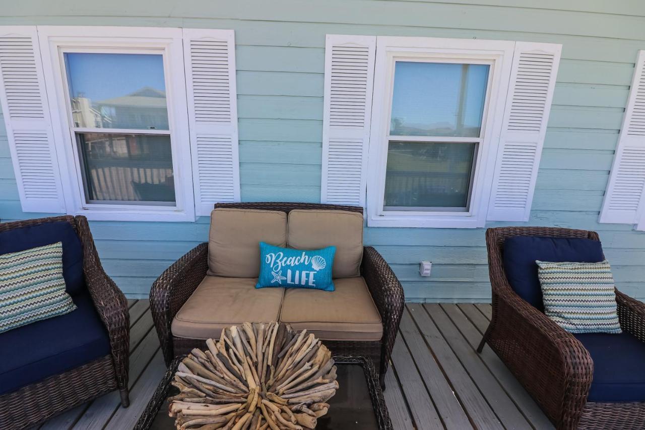 One-Of-A-Kind Beach Home With Lounge Bar Game Room 갤버스턴 외부 사진