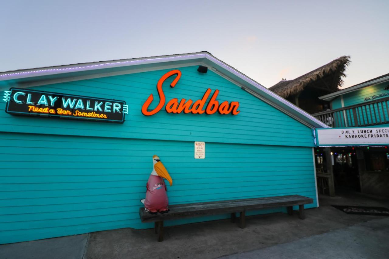One-Of-A-Kind Beach Home With Lounge Bar Game Room 갤버스턴 외부 사진