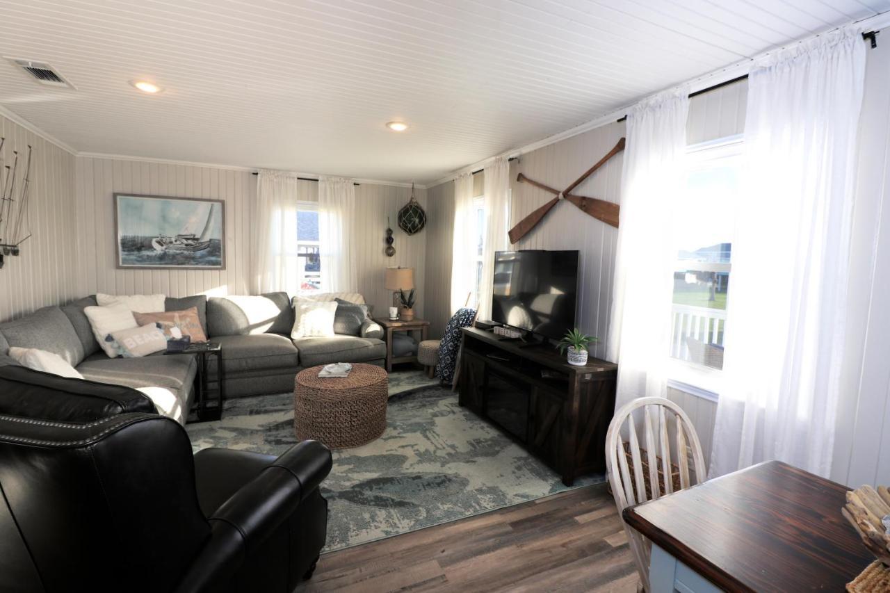 One-Of-A-Kind Beach Home With Lounge Bar Game Room 갤버스턴 외부 사진