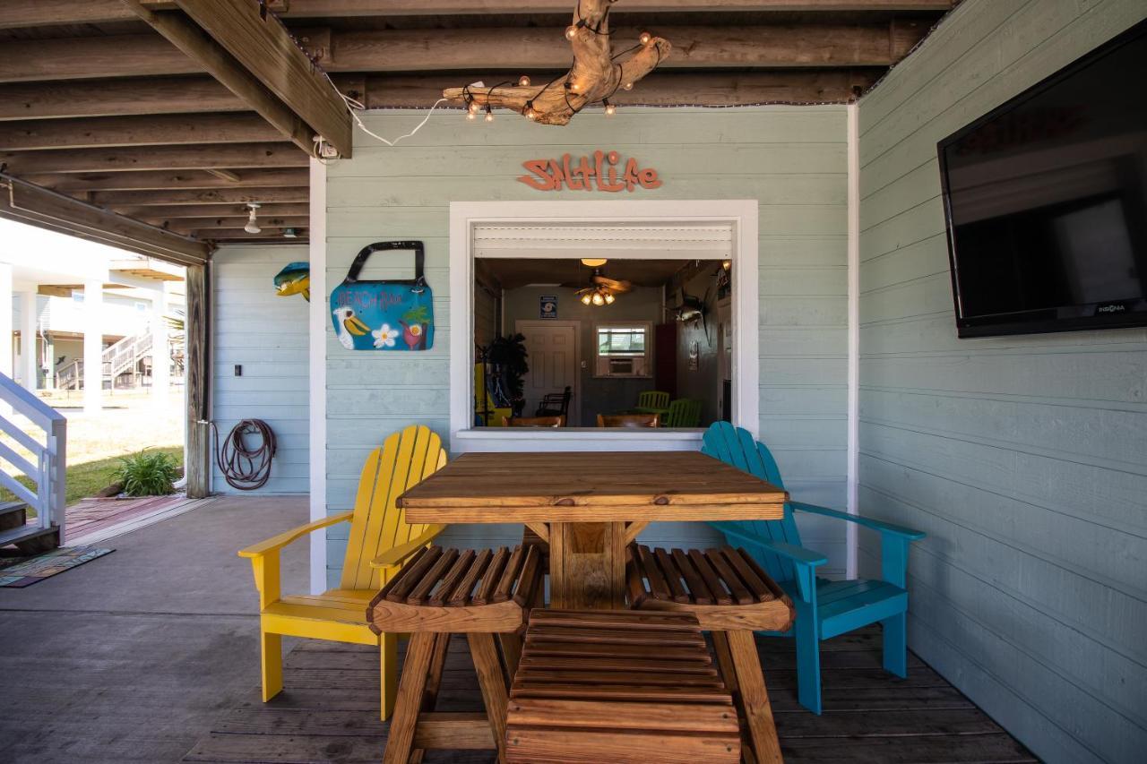 One-Of-A-Kind Beach Home With Lounge Bar Game Room 갤버스턴 외부 사진