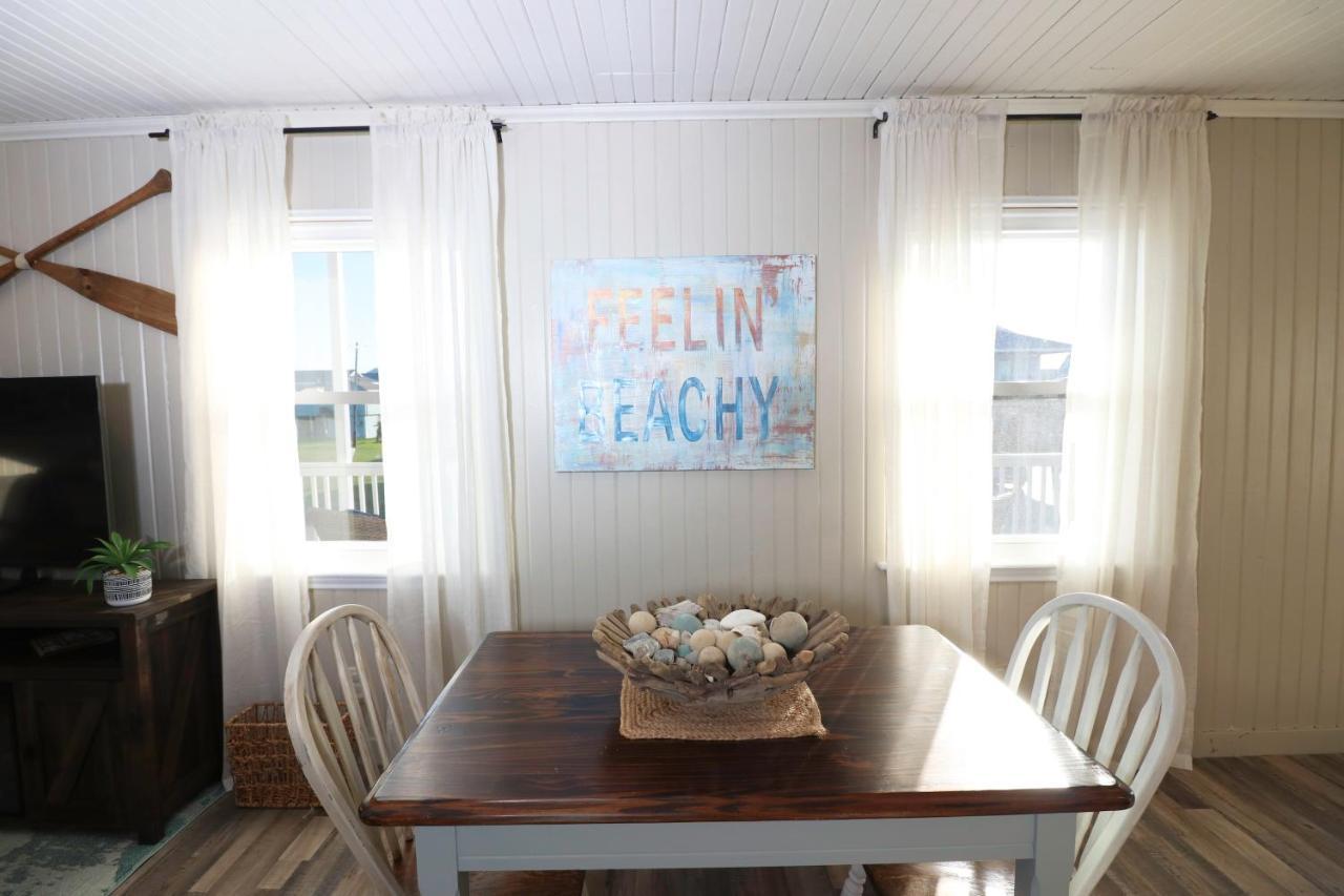 One-Of-A-Kind Beach Home With Lounge Bar Game Room 갤버스턴 외부 사진